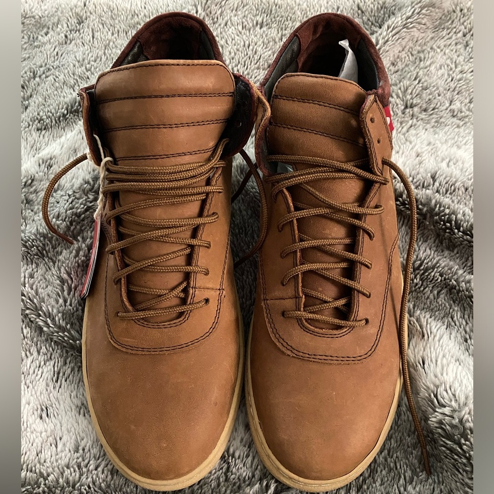 Men’s Oliberté low cut boot